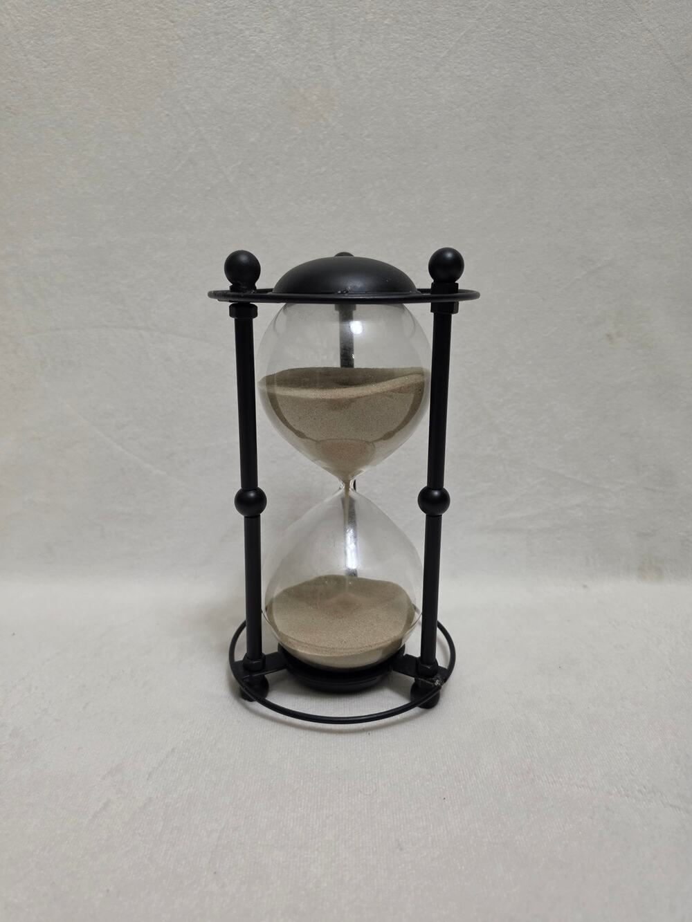 Vintage Black Metal Sand Hourglass Glass Timer Desktop Decorative Accent 8.5"